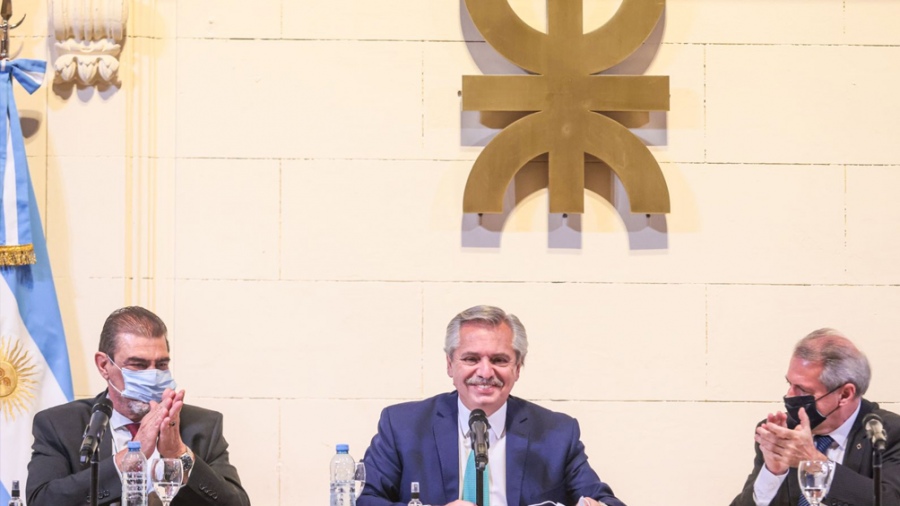 Mientras sea Presidente voy a invertir todo lo que haga falta en educación pública» Mientras sea Presidente voy a invertir todo lo que haga falta en educación pública»