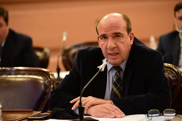 El diputado Vitor presentó un proyecto para reglamentar el Juicio Político