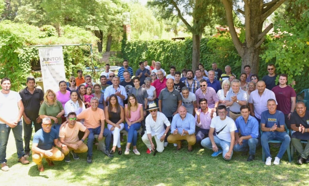 Se realizó un encuentro en Colonia Avellaneda apoyando la figura de Rogelio Frigerio Se realizó un encuentro en Colonia Avellaneda apoyando la figura de Rogelio Frigerio