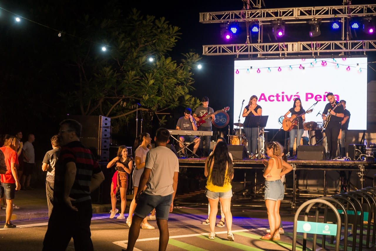 Vecinos disfrutaron del folklore en Activá Peña