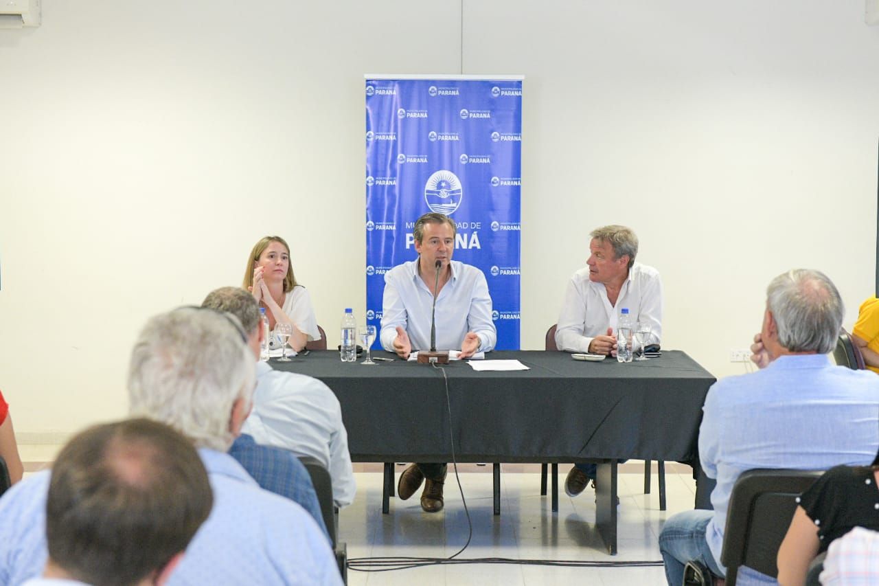 Bahl repasó la agenda y planificó en diálogo con empresarios del Parque Industrial Bahl repasó la agenda y planificó en diálogo con empresarios del Parque Industrial