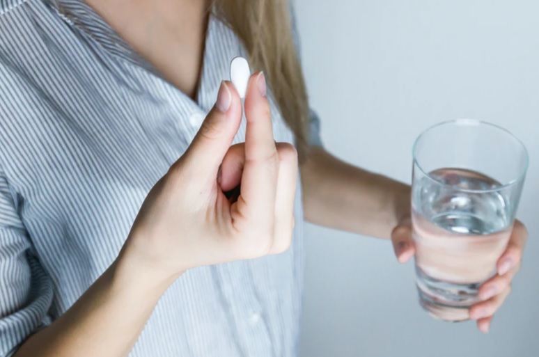 Pfizer afirma que su píldora anticovid reduce hospitalizaciones y que sirve contra la variante ómicron Pfizer afirma que su píldora anticovid reduce hospitalizaciones y que sirve contra la variante ómicron