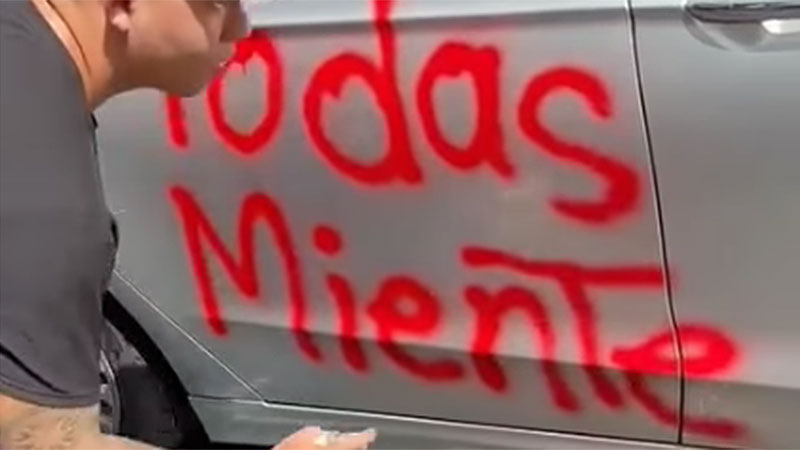 «Todas mienten»: novia fue infiel y él le pintó la frase con aerosol en su auto «Todas mienten»: novia fue infiel y él le pintó la frase con aerosol en su auto