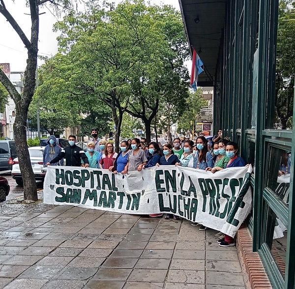 Trabajadores se movilizaron al Ministerio de Salud: reclaman continuidad laboral