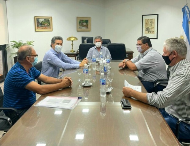 La Mesa de Enlace provincial se reunió con el Gerente del Banco Entre Ríos La Mesa de Enlace provincial se reunió con el Gerente del Banco Entre Ríos