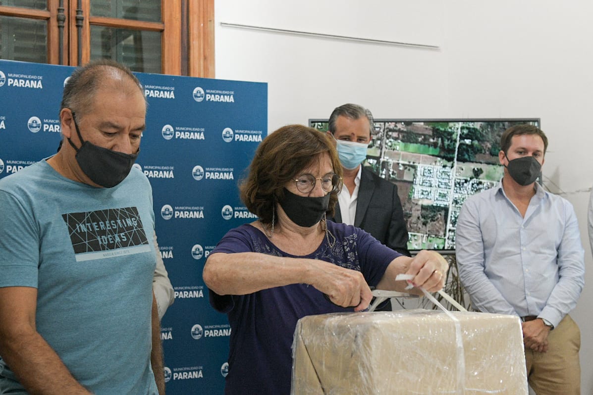 Bahl: «El Centro Distribuidor Sur permitirá resolver los problemas de abastecimiento de agua de 40 mil vecinos»