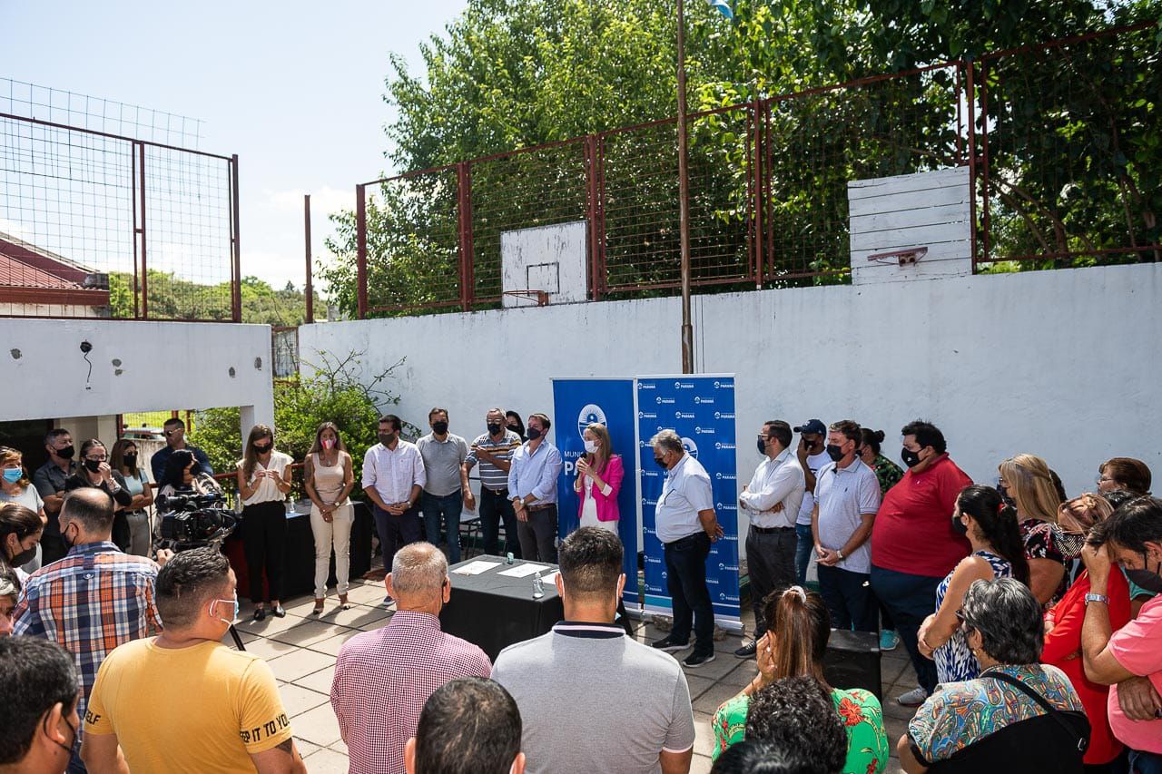 La obra integral en barrios Arenales y Toma Nueva incluye infraestructura, servicios básicos y nueva iluminación