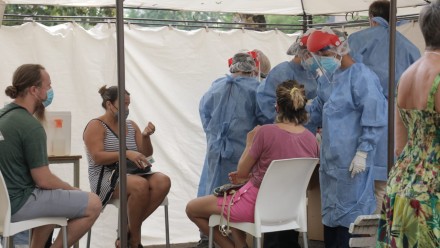 Realizaron 359 hisopados en la Unidad Móvil de Testeos de Covid en Plaza Carbó