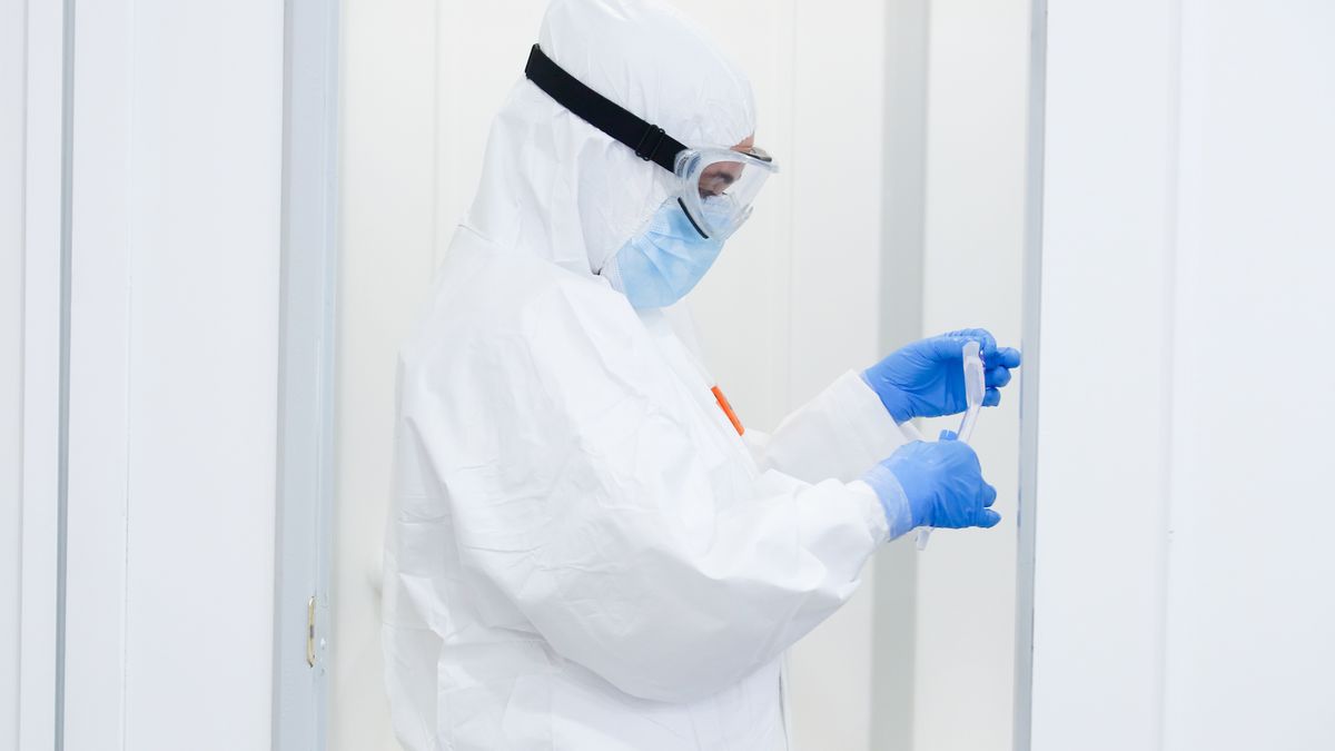 Covid: La curva de contagios sigue en descenso