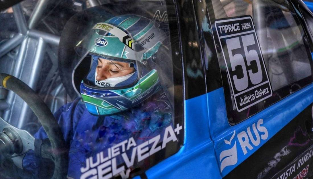 Julieta Gelvez corre y trabaja en la industria automotriz
