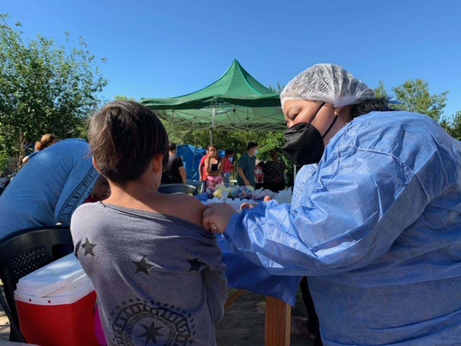 Provincia y Municipio participaron de una nueva jornada de vacunación en Barrio El Perejil Provincia y Municipio participaron de una nueva jornada de vacunación en Barrio El Perejil