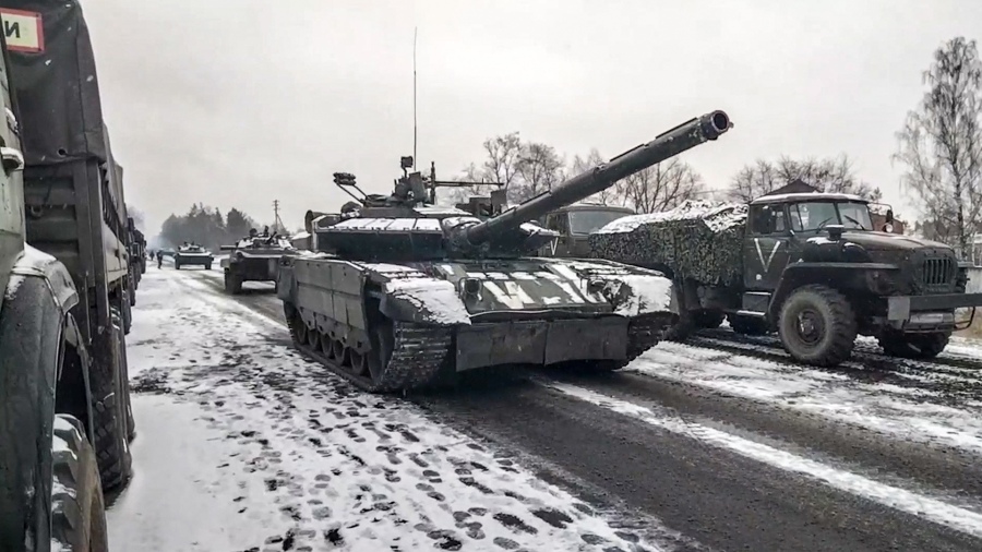 Soldados rusos avanzan sobre Kiev, en medio del repudio al ataque a un hospital infantil Soldados rusos avanzan sobre Kiev, en medio del repudio al ataque a un hospital infantil