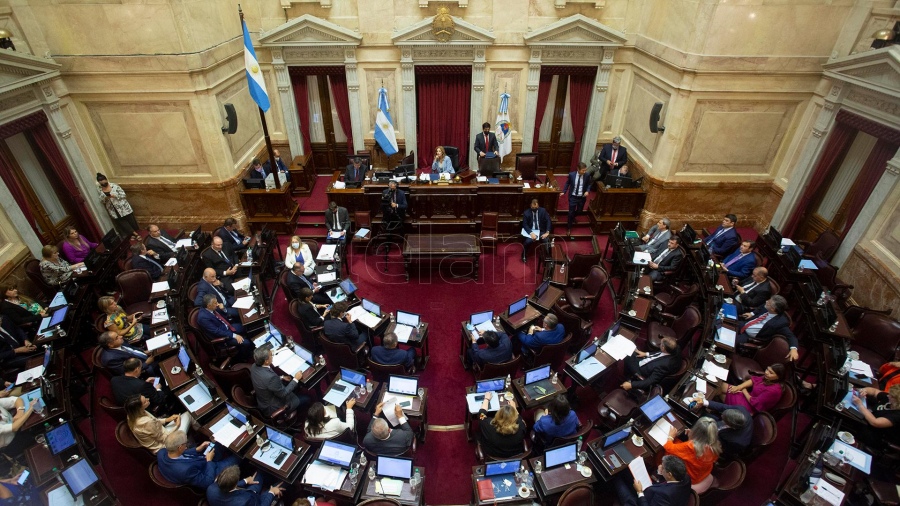 Senadores del FdT presentan un proyecto para pagar deuda con dinero fugado Senadores del FdT presentan un proyecto para pagar deuda con dinero fugado