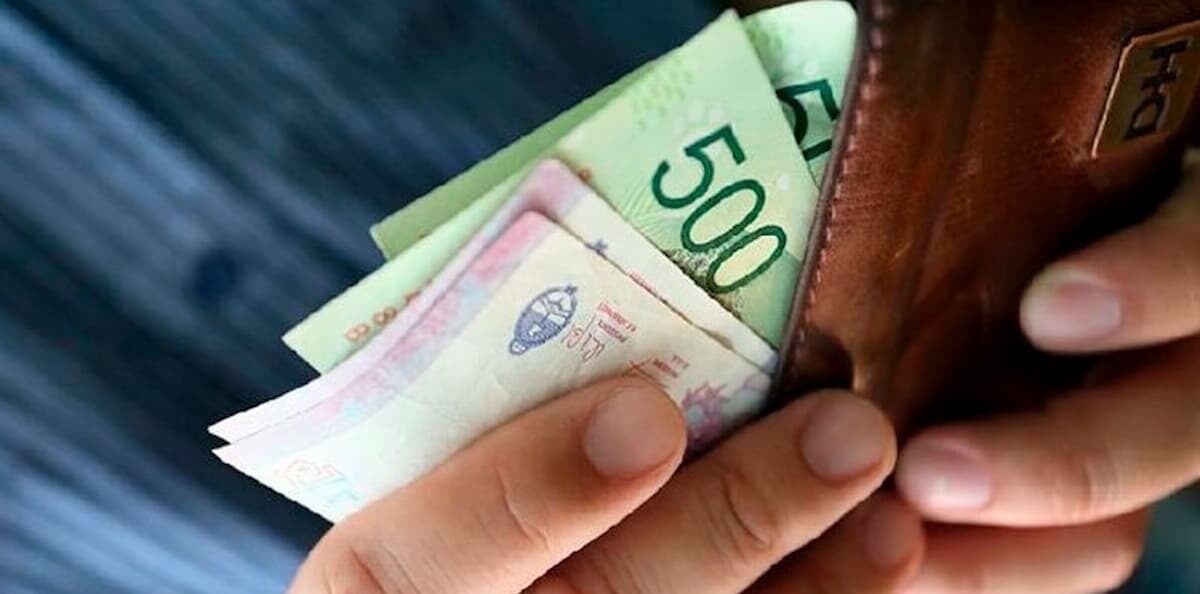 Acordaron una suba del 45% para el salario mínimo, vital y móvil Acordaron una suba del 45% para el salario mínimo, vital y móvil