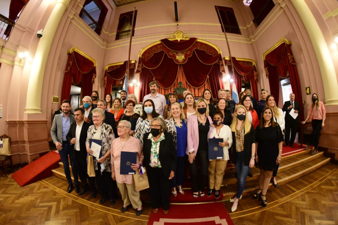 La Cámara de Diputados homenajeó a mujeres entrerrianas La Cámara de Diputados homenajeó a mujeres entrerrianas