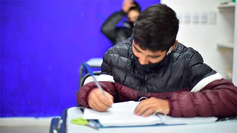 Tutorías entre pares en la escuelas secundarias de Entre Ríos Tutorías entre pares en la escuelas secundarias de Entre Ríos