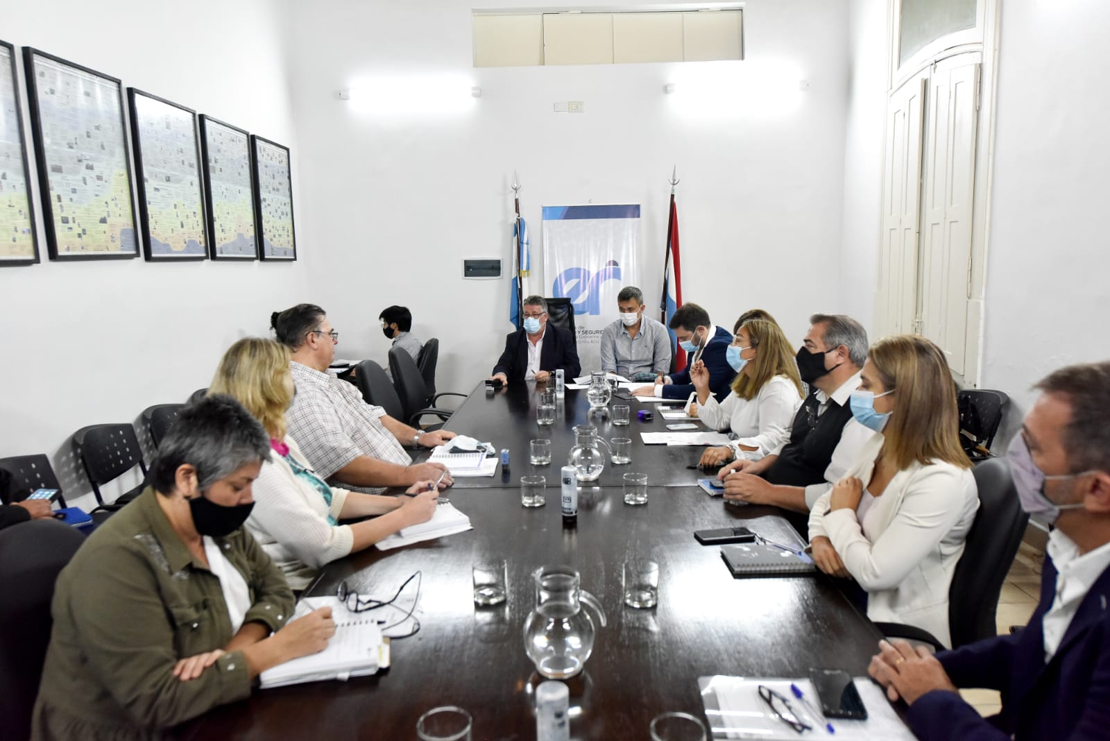 “Agmer vacía la paritaria y le quita a docentes y jubilados un aumento por encima de la inflación” “Agmer vacía la paritaria y le quita a docentes y jubilados un aumento por encima de la inflación”