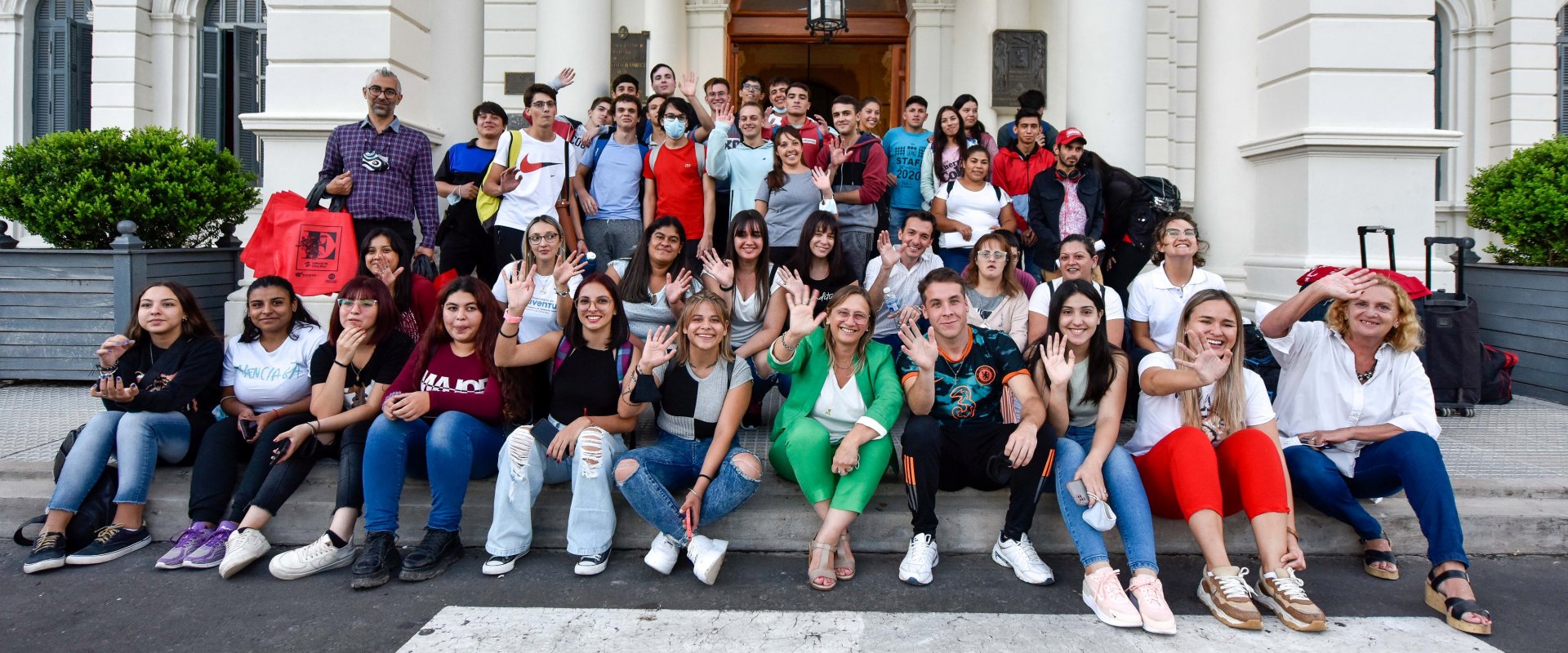 Despidieron a contingente de entrerrianos que compartirán la propuesta de Turismo Social Joven en Chapadmalal Despidieron a contingente de entrerrianos que compartirán la propuesta de Turismo Social Joven en Chapadmalal
