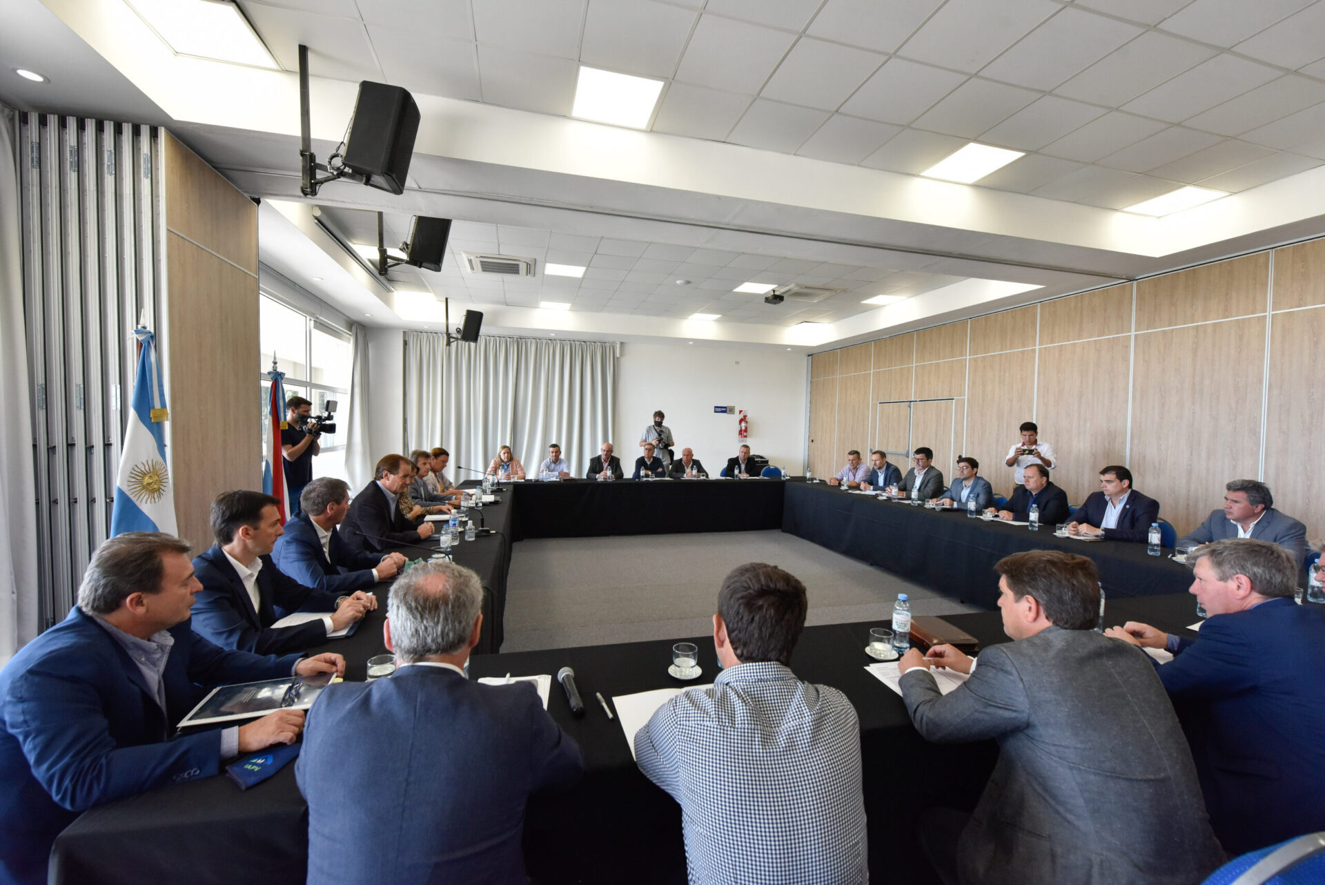 Bordet avanzó con los intendentes de Juntos en una agenda de obras para los municipios Bordet avanzó con los intendentes de Juntos en una agenda de obras para los municipios