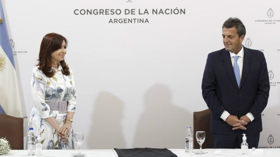 Cristina Kirchner y Massa firmaron la designación de los nuevos integrantes del Consejo Cristina Kirchner y Massa firmaron la designación de los nuevos integrantes del Consejo