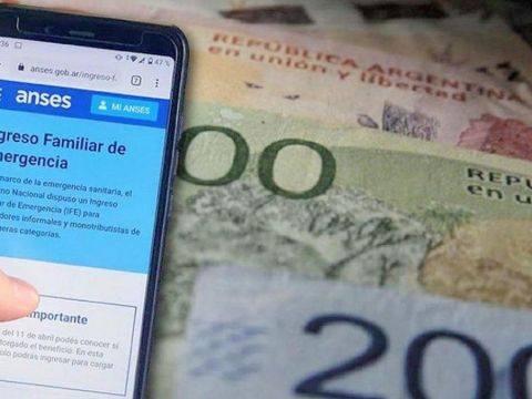 Planean un IFE para trabajadores informales y monotributistas
