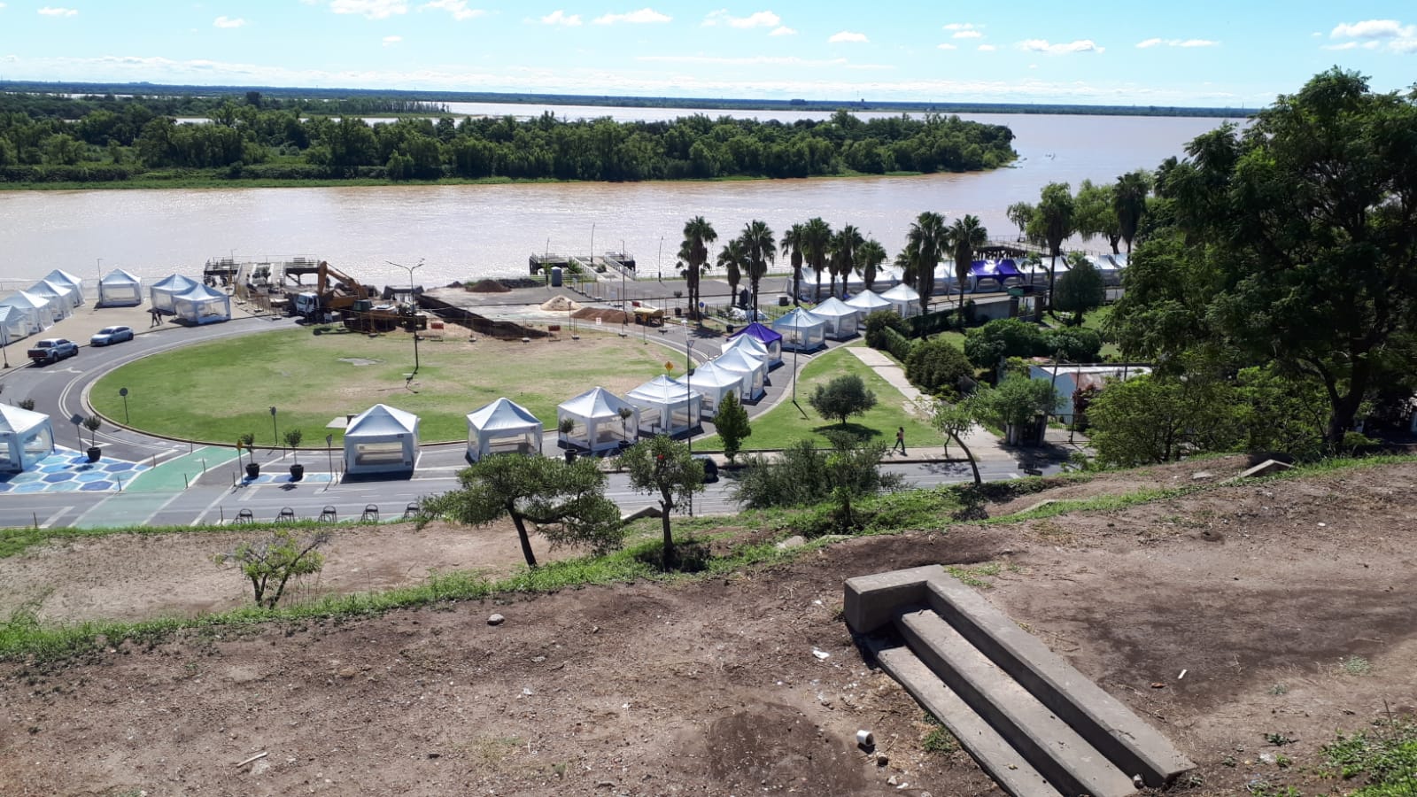 Reordenan el tránsito por la feria de emprendedores de Semana Santa