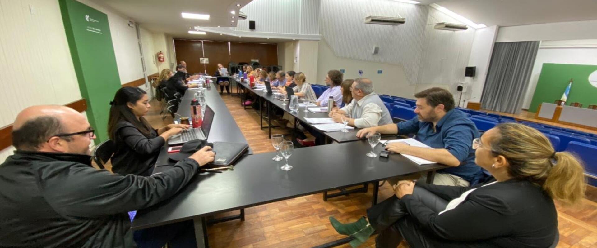 La provincia avanza en la mesa de diálogo con los sindicatos docentes La provincia avanza en la mesa de diálogo con los sindicatos docentes
