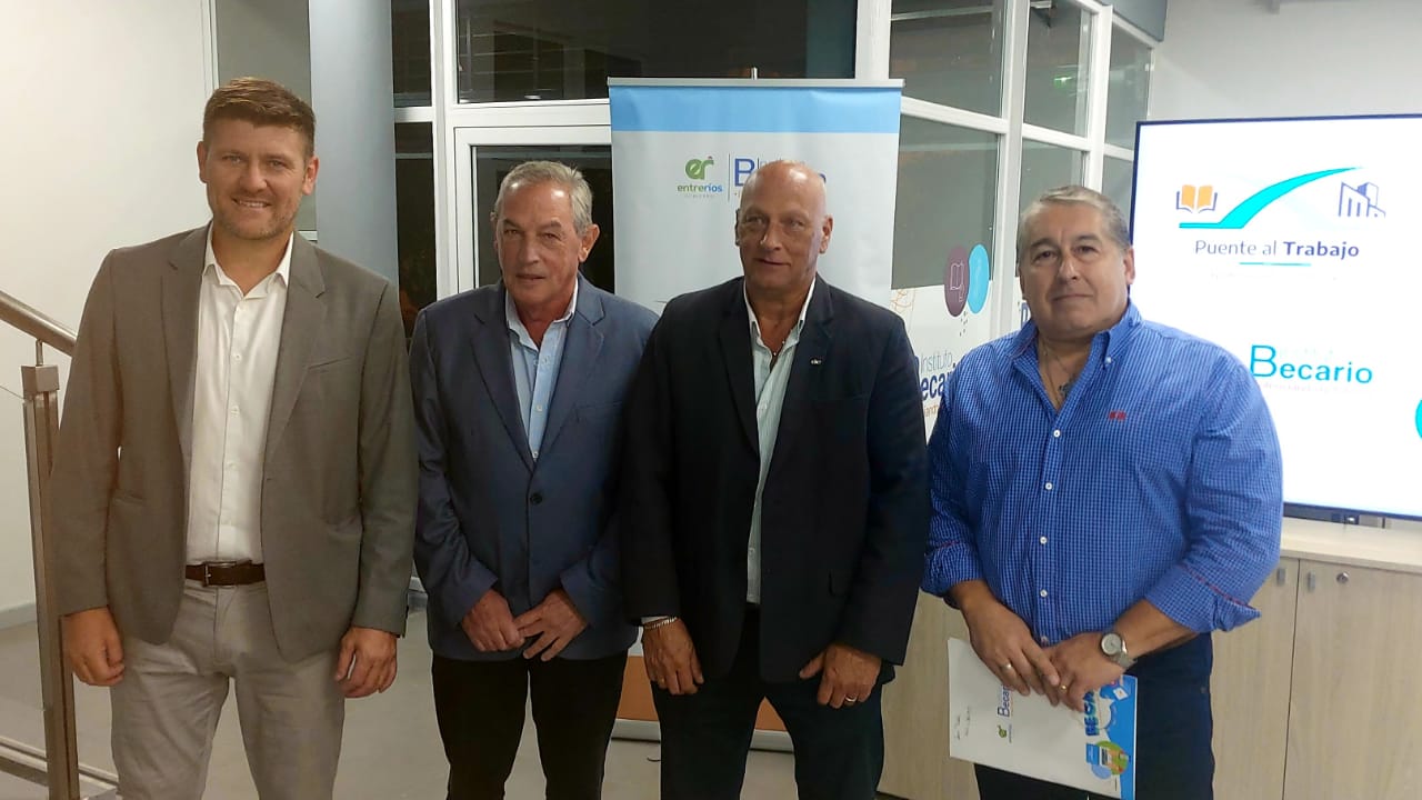 Se presentó “Puente al Trabajo” Se presentó “Puente al Trabajo”