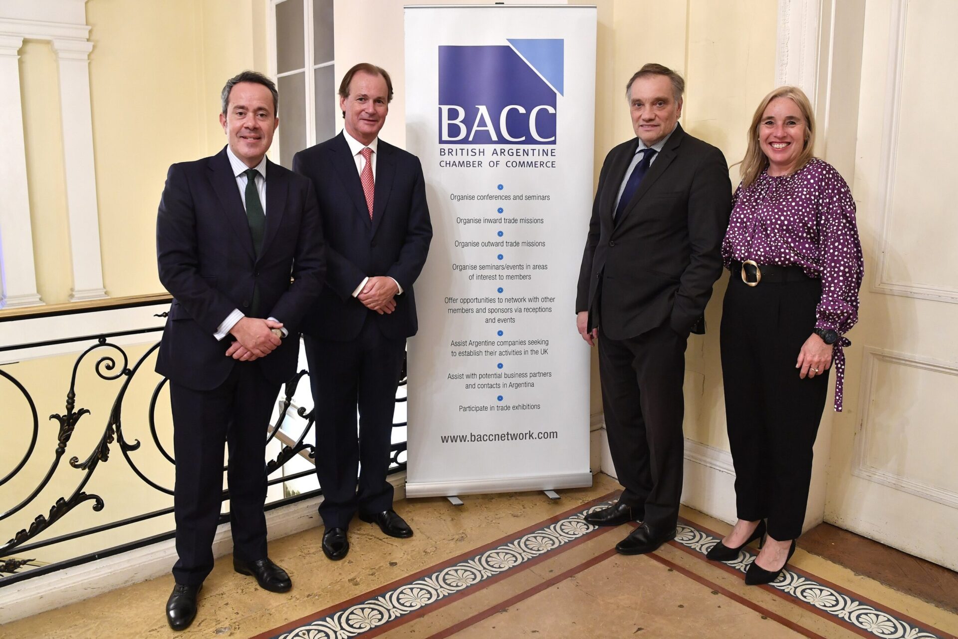 Bordet se reunió con empresarios árabes y británicos para ampliar los mercados de la producción entrerriana