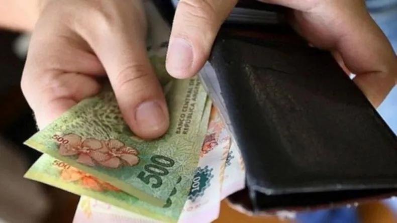 El Gobierno adelantó a junio los aumentos del Salario Mínimo, que será de .540 El Gobierno adelantó a junio los aumentos del Salario Mínimo, que será de .540