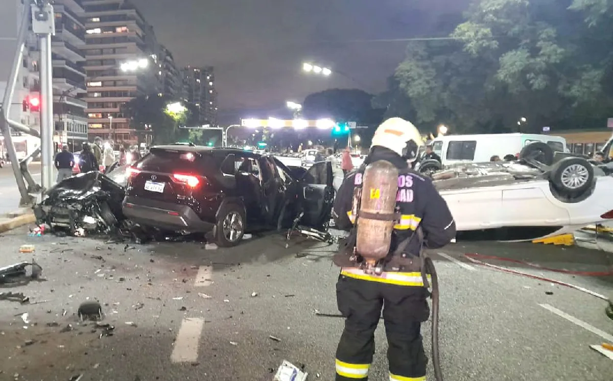 Un conductor alcoholizado provoco un Impactante choque múltiple Un conductor alcoholizado provoco un Impactante choque múltiple