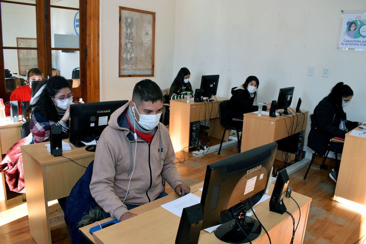 Deja de funcionar el 0800 VACU, pero continúa el 0800 COVID