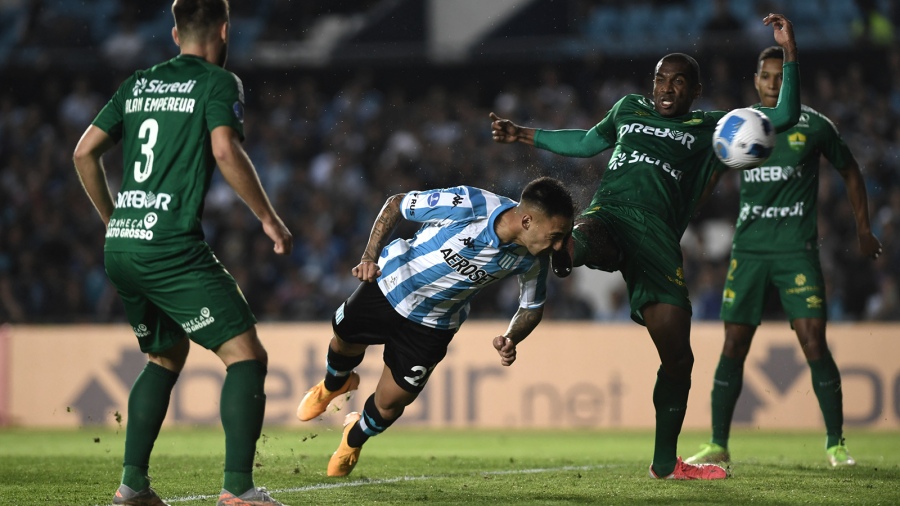 Racing volvió al triunfo ante Cuiabá en Brasil y comparte la punta con el Melgar Racing volvió al triunfo ante Cuiabá en Brasil y comparte la punta con el Melgar
