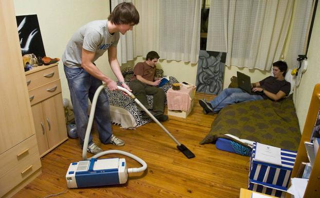 Alquileres: Gran parte de los jóvenes se mudarían a un piso compartido Alquileres: Gran parte de los jóvenes se mudarían a un piso compartido