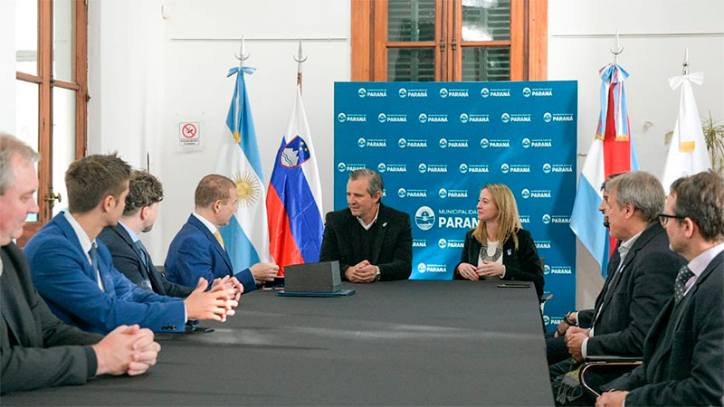 Bahl y el embajador de Eslovenia afianzaron lazos económicos y culturales Bahl y el embajador de Eslovenia afianzaron lazos económicos y culturales