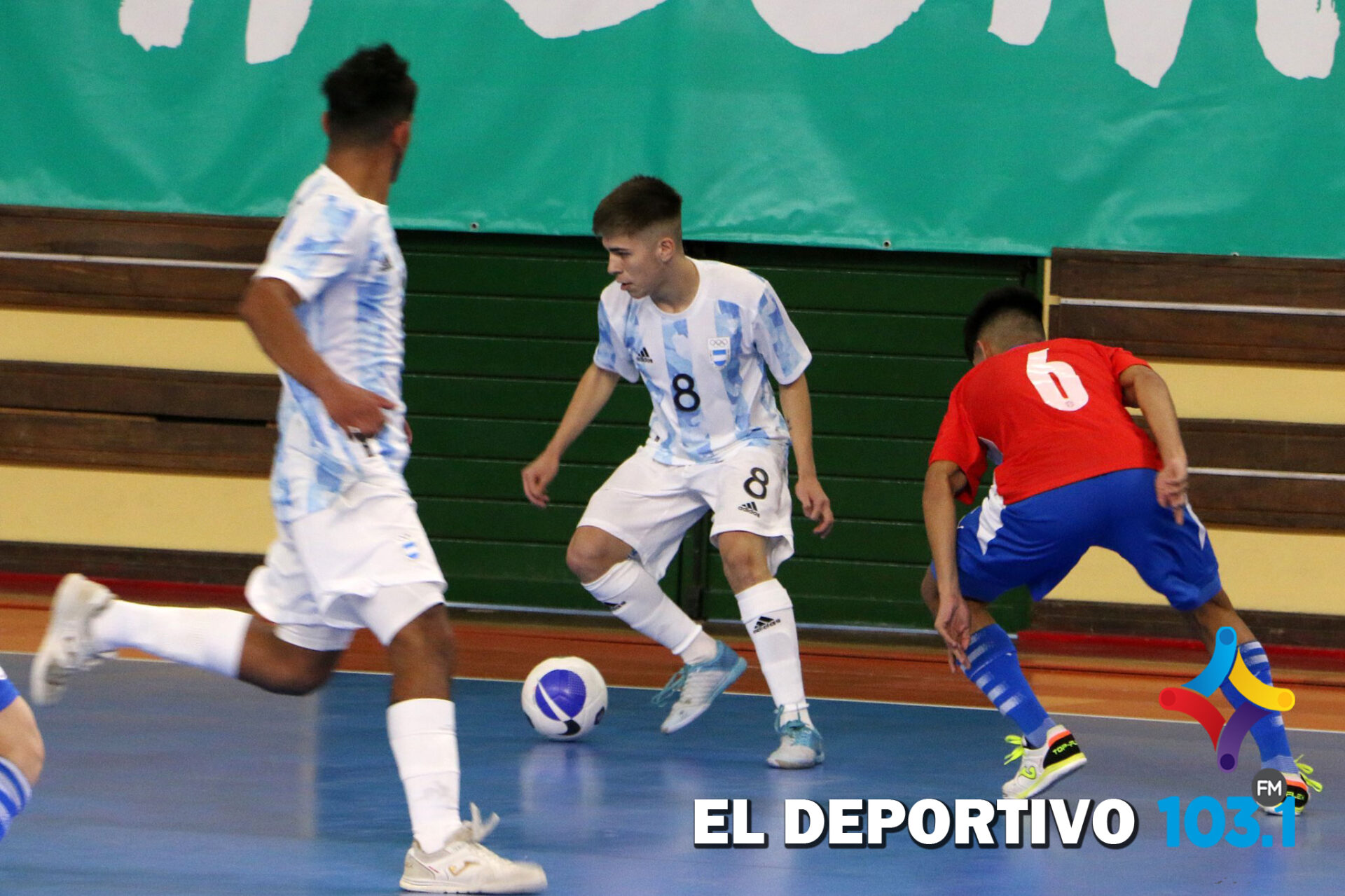 Argentina debutó con una apasionante victoria sobre Paraguay Argentina debutó con una apasionante victoria sobre Paraguay
