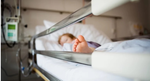 Un estudio vincula la hepatitis grave detectada en niños con el coronavirus