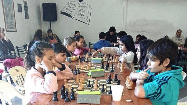 Chajarí tuvo otra edición del torneo Ajedrez en la Biblio