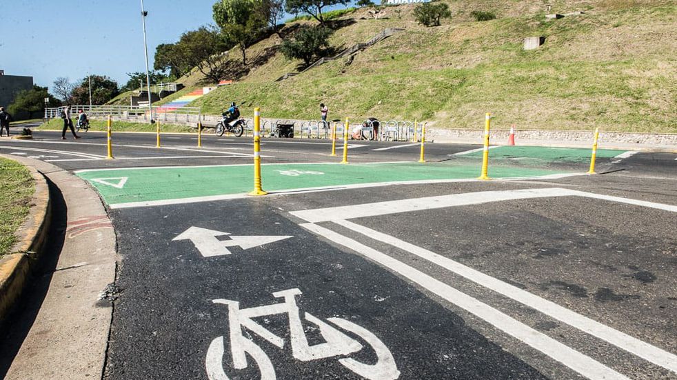 Concejal propone habilitar estacionamiento en la bicisenda los fines de semana