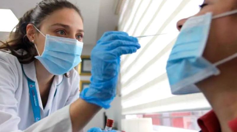 Reportaron 43.487 contagios en el país, un 27,9% más que la semana pasada