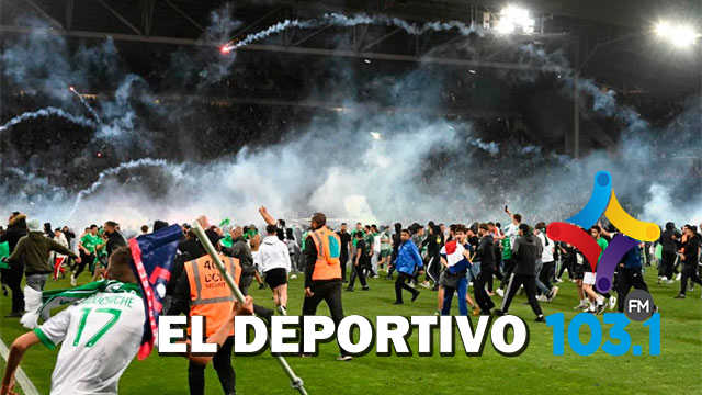 Saint Etienne se fue a la B y los hinchas atacaron a los rivales con bengalas