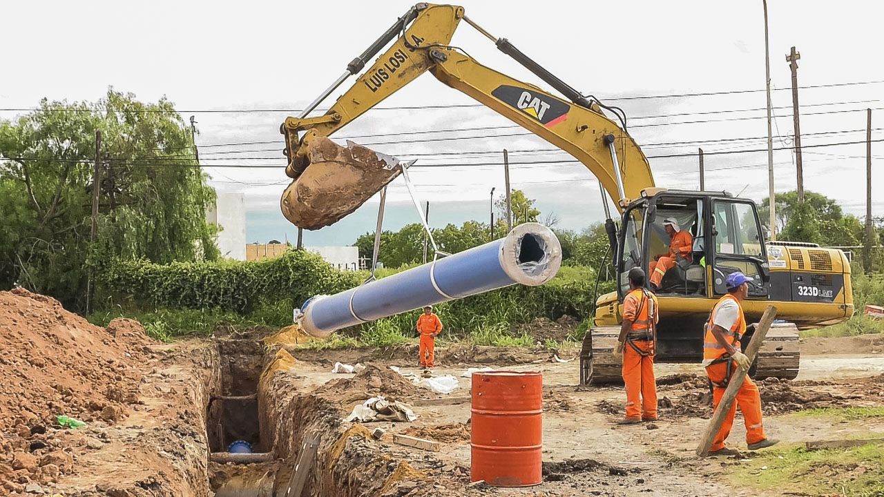 Continúa la obra del acueducto que conectará con el Centro Distribuidor Sur Continúa la obra del acueducto que conectará con el Centro Distribuidor Sur