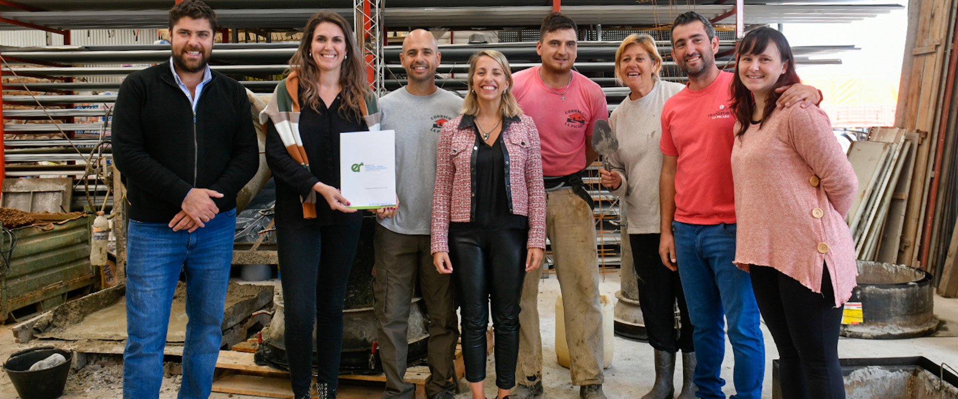 Stratta dijo que “acompañamos a jóvenes emprendedores para que sigan creciendo y concretando nuevos desafíos” Stratta dijo que “acompañamos a jóvenes emprendedores para que sigan creciendo y concretando nuevos desafíos”