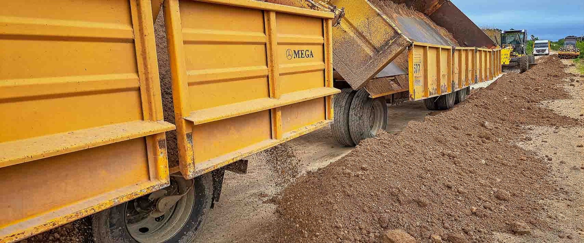 Vialidad ejecuta obras de conservación en caminos productivos de Cerrito Vialidad ejecuta obras de conservación en caminos productivos de Cerrito