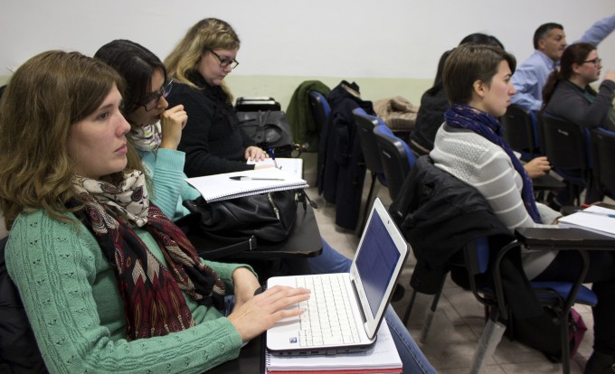 Uader realiza un relevamiento para determinar la inserción laboral de sus egresados