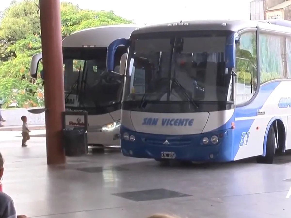 Dos localidades entrerrianas contarán con el servicio de Transporte de pasajeros hacia Paraná Dos localidades entrerrianas contarán con el servicio de Transporte de pasajeros hacia Paraná