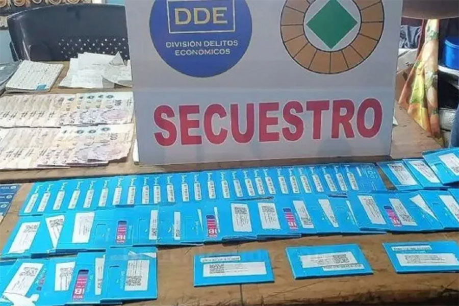 Mujer con 22 tarjetas sociales: el “prestamista”, cada vez más comprometido