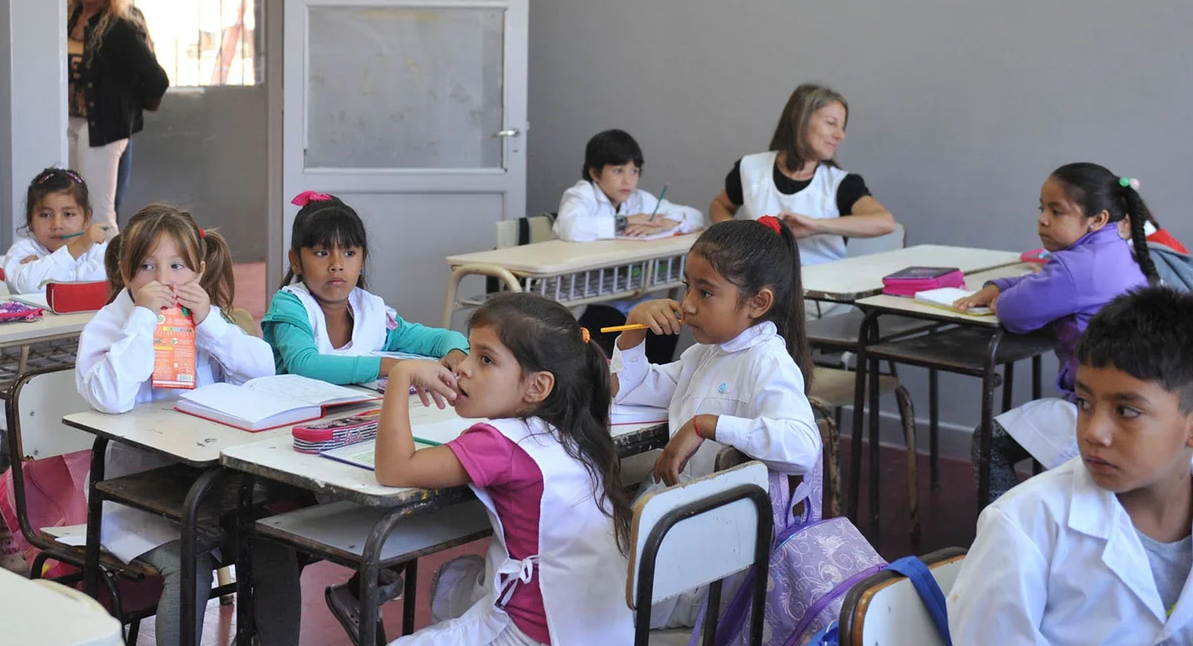 Entre Ríos sumará 184 escuelas primarias a la extensión de la jornada Entre Ríos sumará 184 escuelas primarias a la extensión de la jornada
