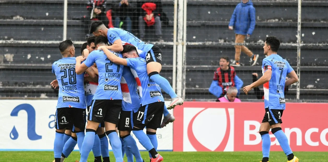 Patronato le dio un duro golpe al Rojo