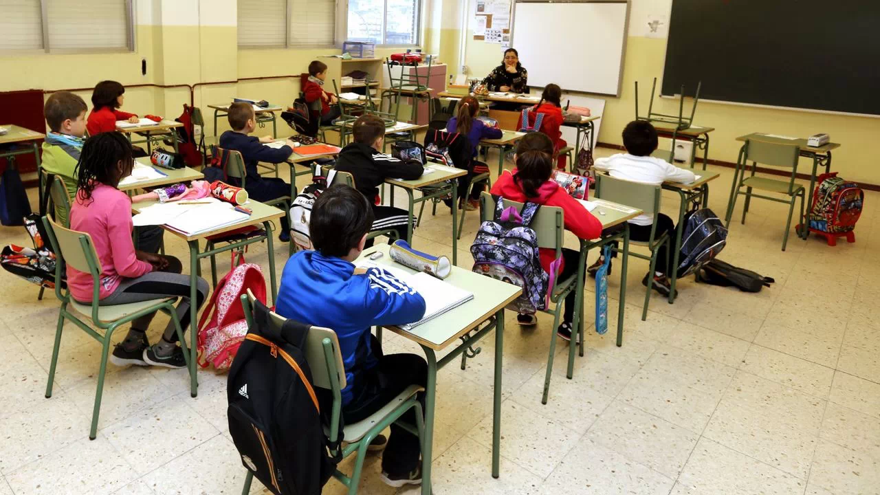 Hora extra de clases: AGMER advierte que la medida debe acordarse y aplicarse paulatinamente Hora extra de clases: AGMER advierte que la medida debe acordarse y aplicarse paulatinamente